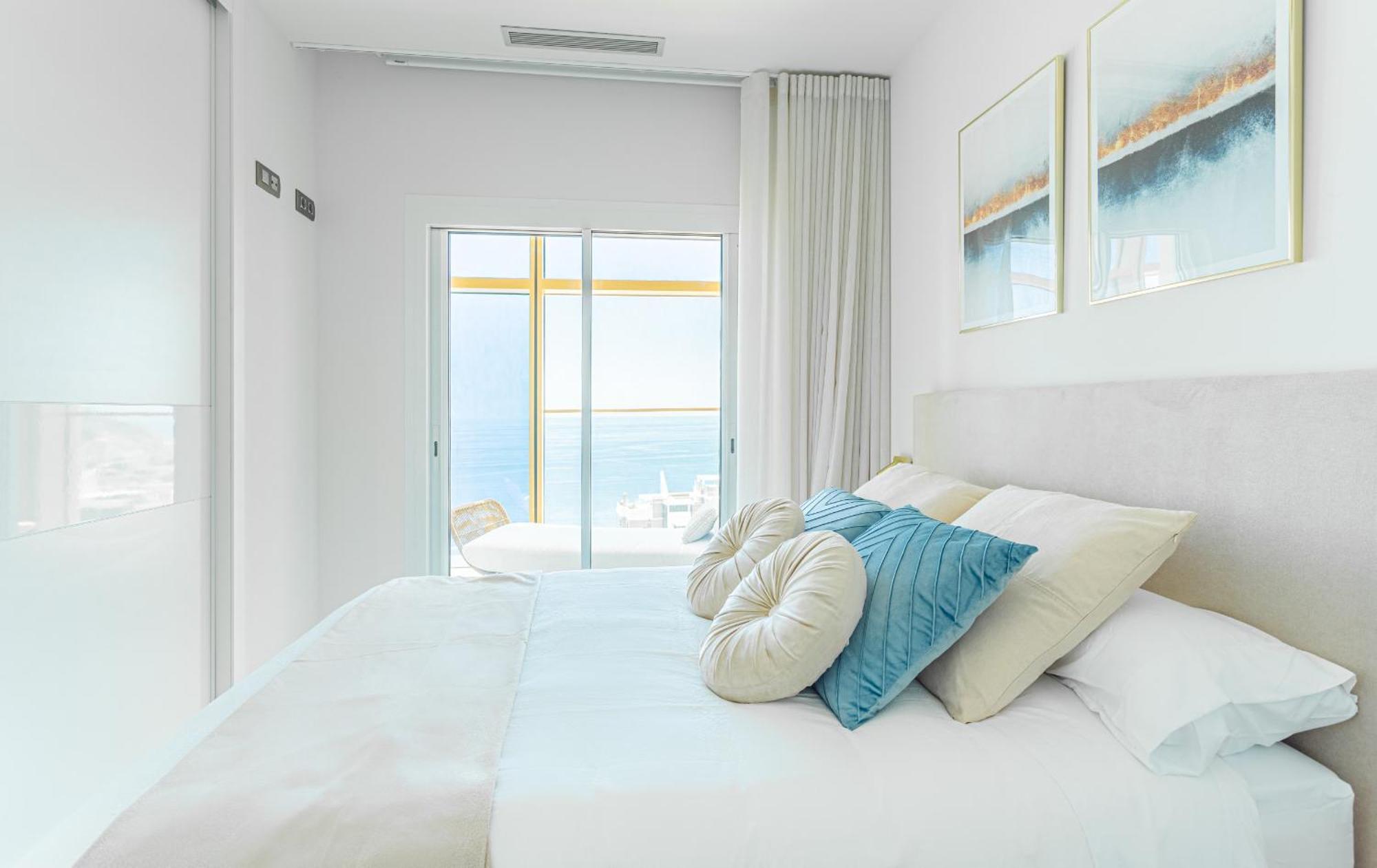 Intempo By Holuxe - 225 - 22nd Floor Apartment